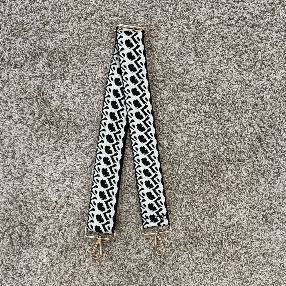 Black and White Bag Strap